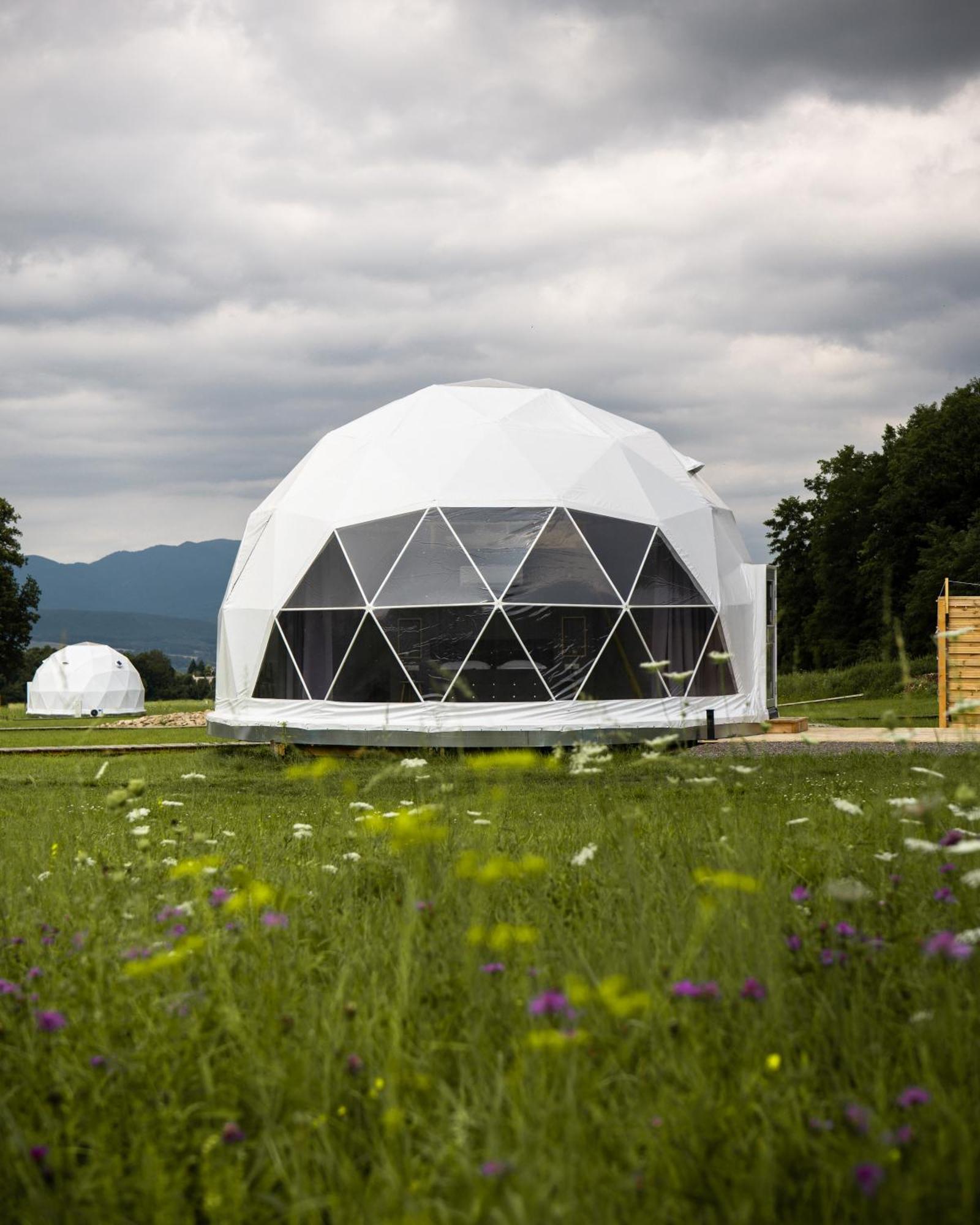 Glamping Resort Dolny Kamenec Eksteriør bilde
